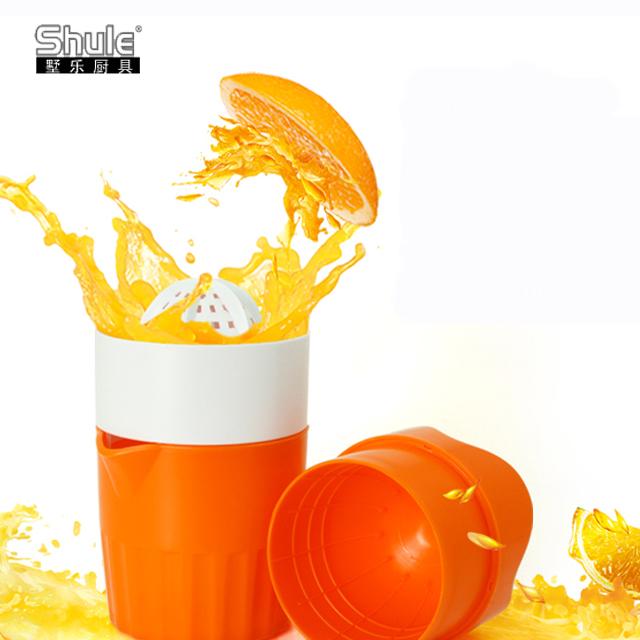 Manual Plastic Orange Juicer